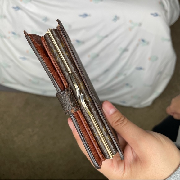 LOUIS VUITTON Monogram French Purse Wallet - Picture 5 of 13